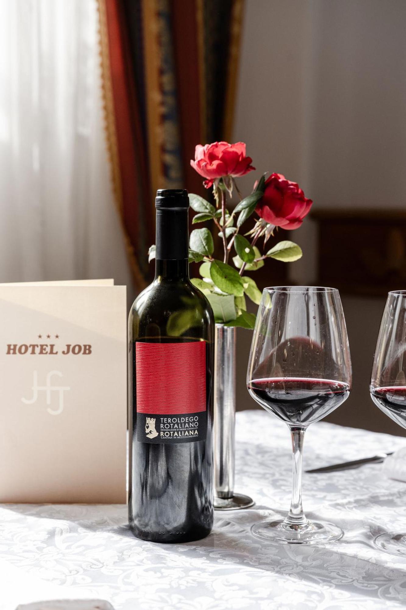 Hotel Job Monclassico Exteriör bild